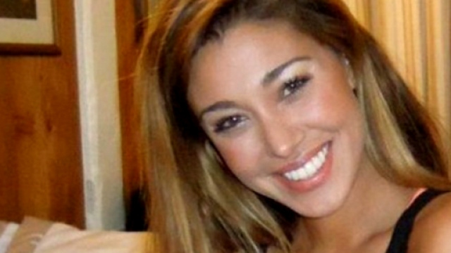 Belen Rodriguez festeggia cos&igrave; il record sui social: nuda per i suoi fans