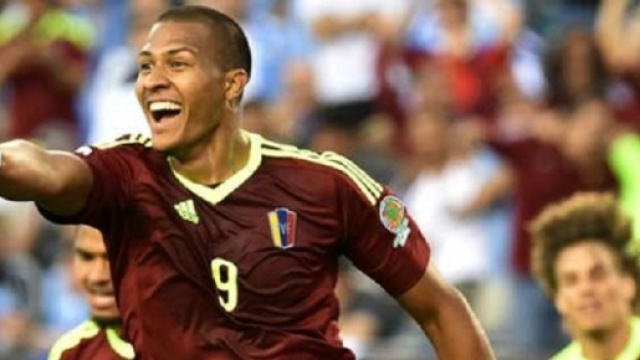 Salomon Rondon elimina l'Uruguay dalla Copa America del Centenario