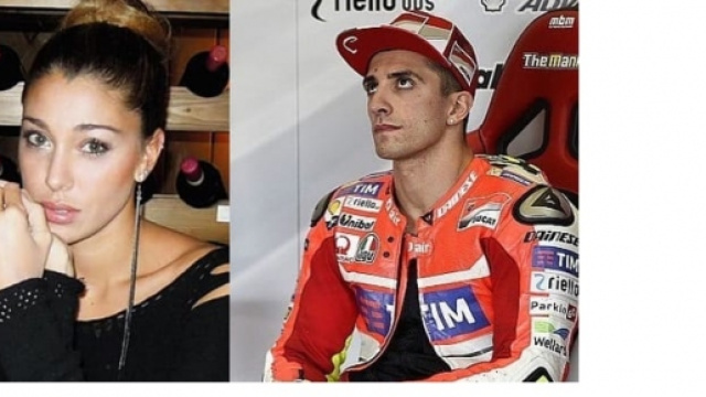 Gossip: Belen Rodriguez paparazzata con il pilota Andrea Iannone.