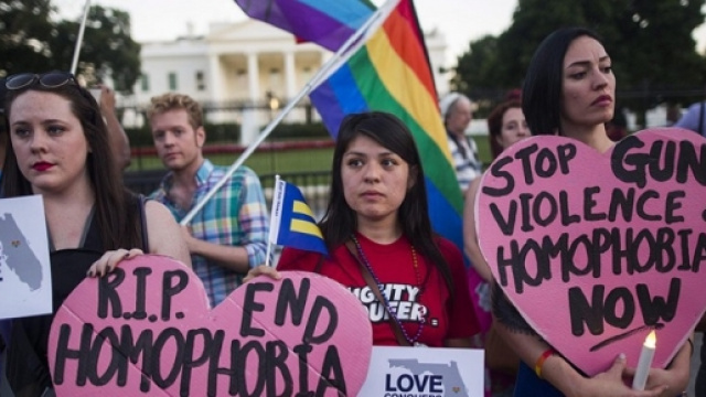 Il cordoglio per le 49 vittime di Orlando