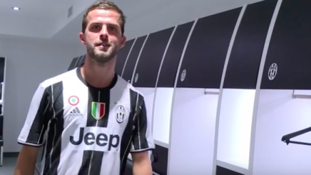 Miralem Pjanic con la maglia della Juventus