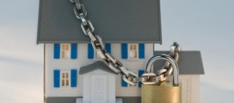 Pignoramento casa: dopo il quarto tentativo l'immobile torna al debitore