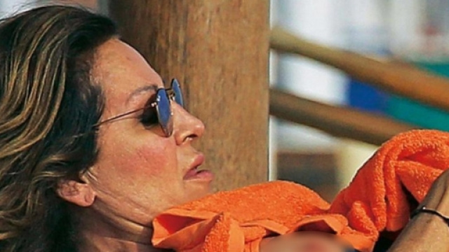 Daniela Santanch&eacute; pizzicata dal settimanale Chi.