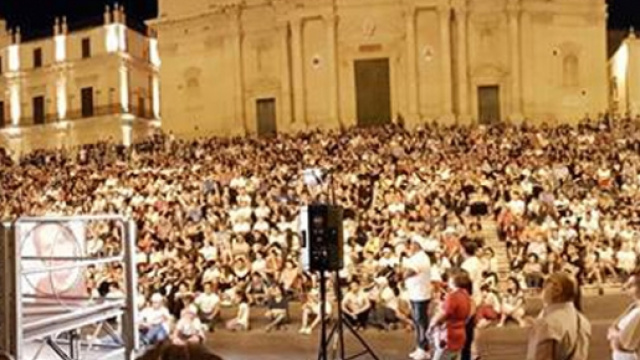 Piazza Municipio gremita lo scorso 15 giugno