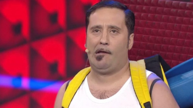 Alessandro Bolide di Made in Sud derubato mentre era privo di sensi a seguito di incidente.