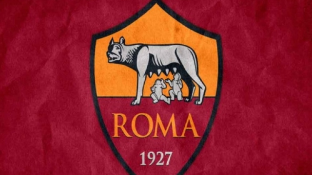 I giallorossi tentano il colpo in difesa.