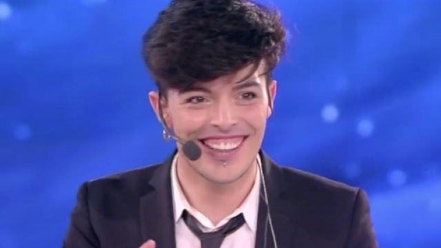 Stash, leader e cantante dei The Kolors.