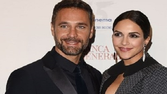 L'amore tra Raoul Bova e Roc&igrave;o Morales va a gonfie vele, anche grazie alla piccola Luna.