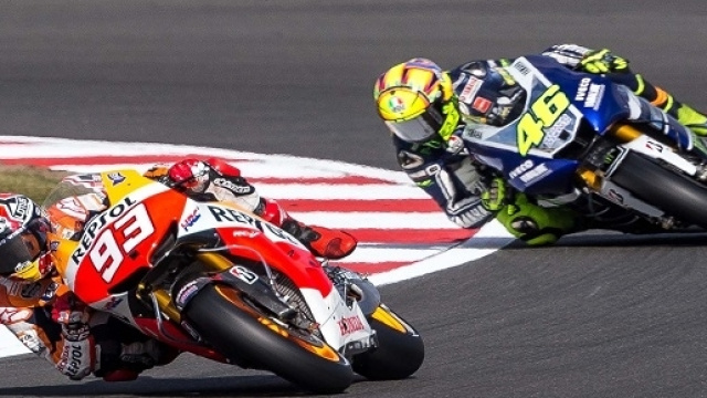 MotoGP 2016 Assen, orari diretta Sky e replica Tv8; Rossi vs Marquez, pace fatta?
