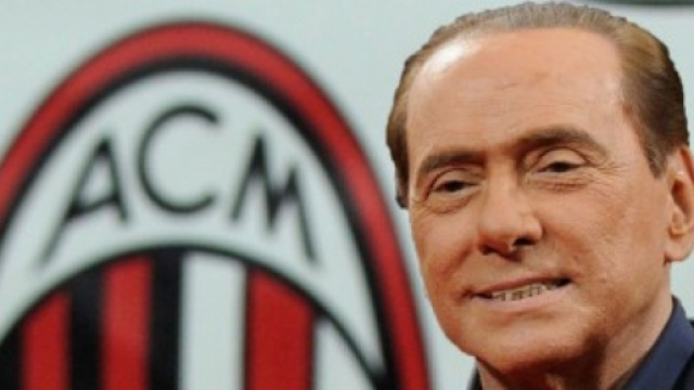 Silvio Berlusconi in trattativa con investitori cinesi per cedere il Milan