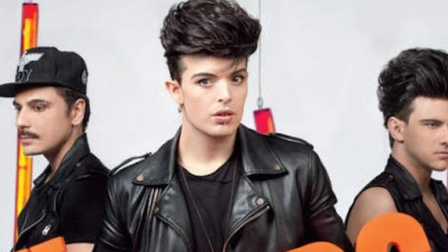 Stash sputa in telecamera in diretta tv