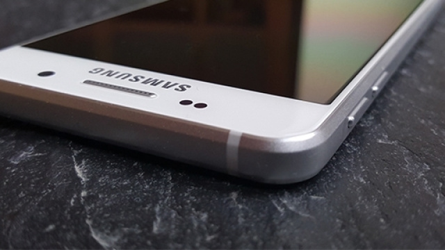 Samsung Galaxy A3 2016: scopriamo insieme i migliori prezzi sul Web!