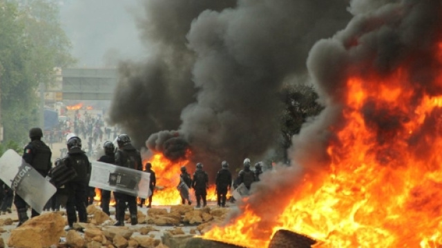 Messico: attacco della polizia alla Cnte in Oaxaca, la protesta degli insegnanti
