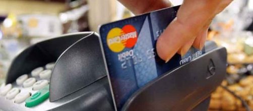 Fuerte ca&iacute;da del consumo con tarjetas de cr&eacute;dito