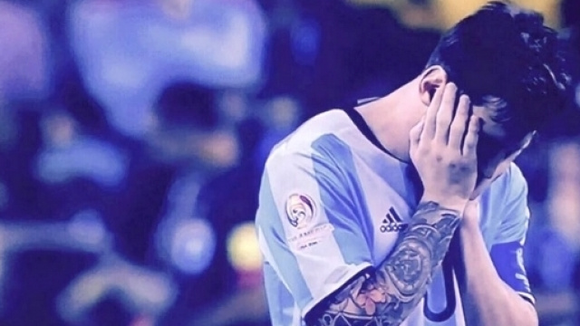 Lionel Messi lascia la nazionale Argentina