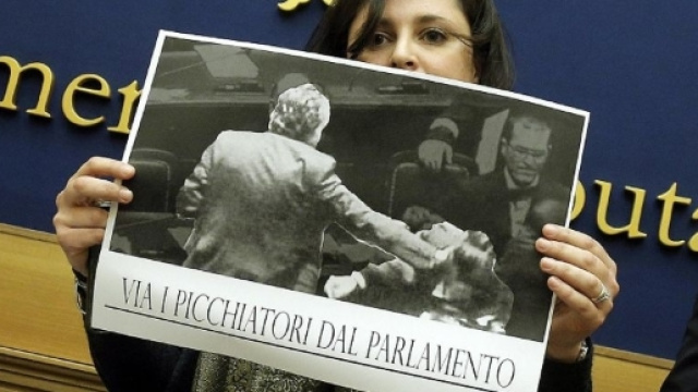 Lo sfogo di Lupo: 'Oggi ricevo secondo schiaffo'. Camera non si costituir&agrave; parte civile nel processo Dambruoso