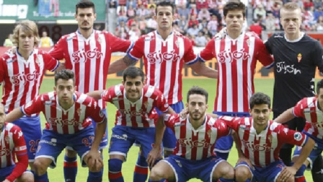 I calciatori dello Sporting Gijon (Spagna).
