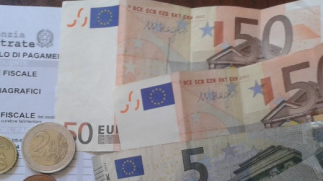 Tasi e Imu, modello per il versamento e banconote