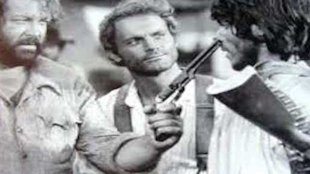 Bambino e Trinit&agrave; interrogano la spia Emiliano