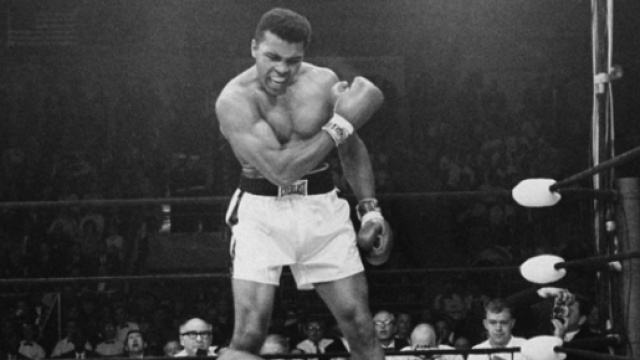 Addio a Muhammad Ali: leggenda del pugilato