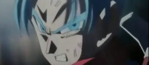 Trunks del futuro, intentando escapar del nuevo villano