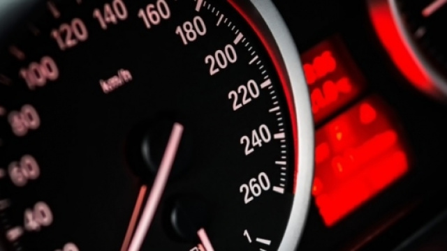 Il tachimetro di una automobile