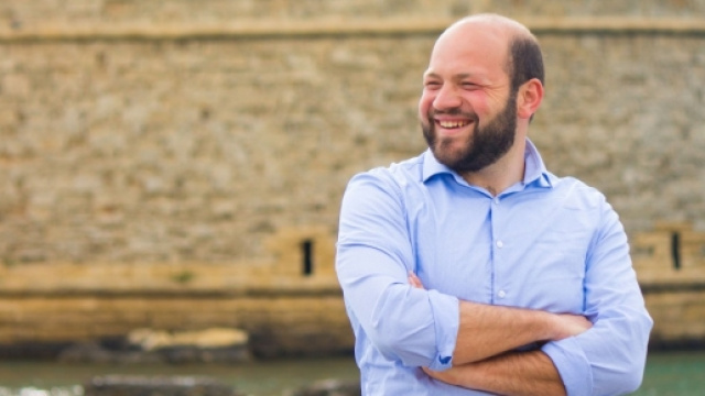 Stefano Minerva, candidato del centrosinistra a Gallipoli, se la vedr&agrave; al ballottaggio con Flavio Fasano.