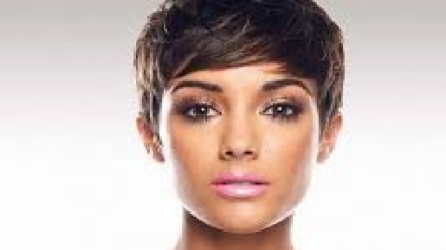 Moda capelli: difetti del volto, estate 2016