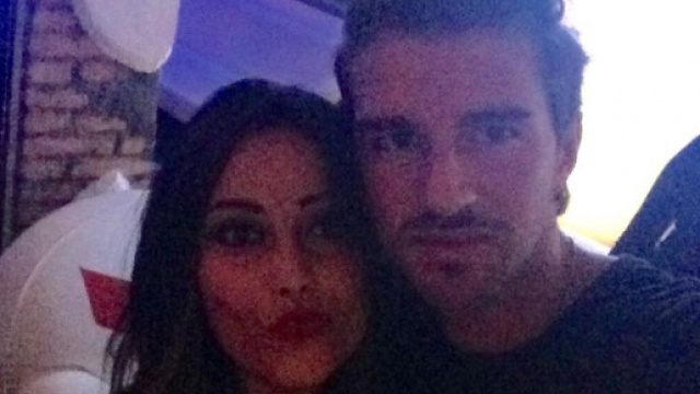 Irene Casertelli, papabile tentatrice, scatta un selfie con Andrea Damante