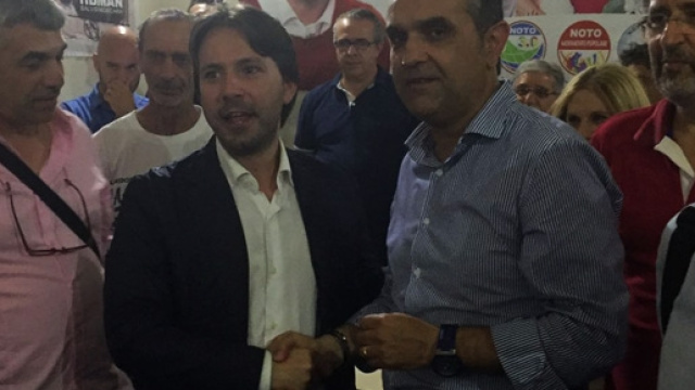 Corrado Figura e Massimo Prado in via Spaventa