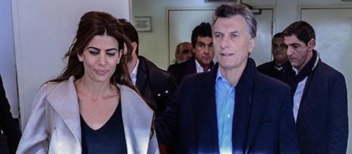Macri junto a su esposa, Juliana Awada