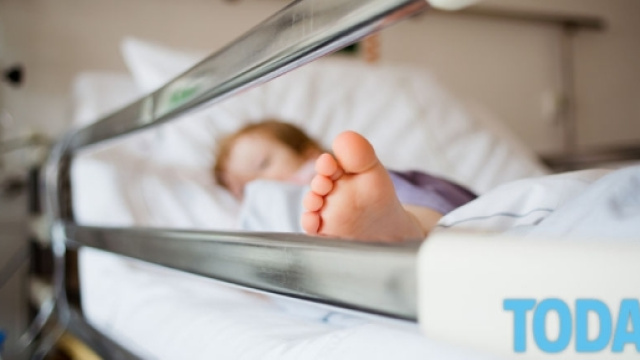 Bambina vegana ricoverata in rianimazione: il senatore Ciampolillo svela le imprecisioni dei media