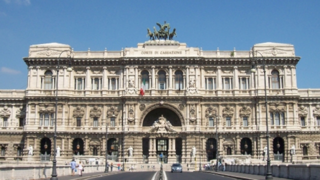 La serra sul terrazzo in un condominio va rimossa?