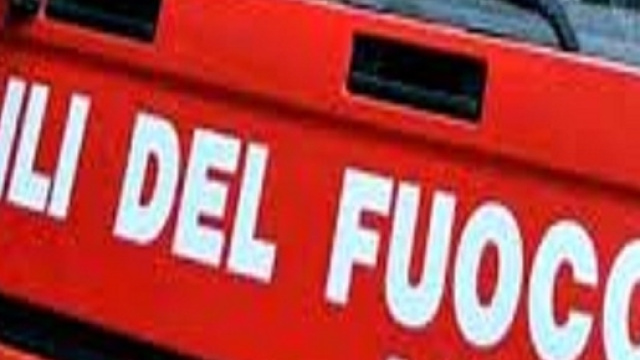 Vibo Valentia: auto contro un bus, un morto