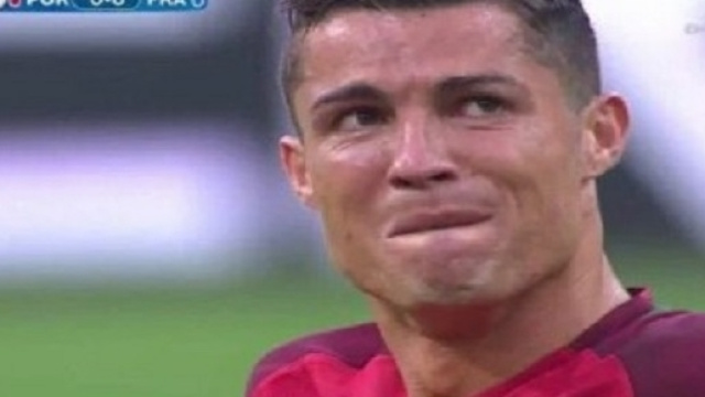 Ronaldo infortunato al 24esimo minuto esce su un colpo di Payet, fonte foto Today Sport.