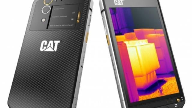 Cat S60 arriva in Italia: smartphone indistruttibile