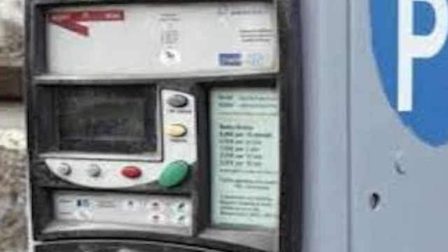 Strisce blu: se il parchimetro non ha il bancomat gratis &egrave; il parcheggio