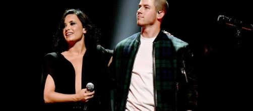 Demi Lovato e Nick Jonas v&ecirc;m ao Brasil em outubro
