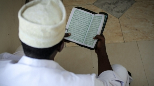 I canali di finanziamento dell'ISIS: a parte la vendita del petrolio sul mercato nero, esistono molte ombre sugli stati del Golfo Persico.