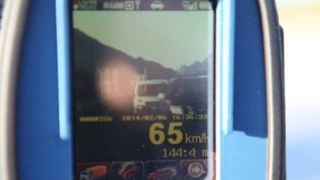 Il nuovo telelaser permetter&agrave; di verificare se l'automobilista indossa o meno la cintura di sicurezza e se parla al cellulare.