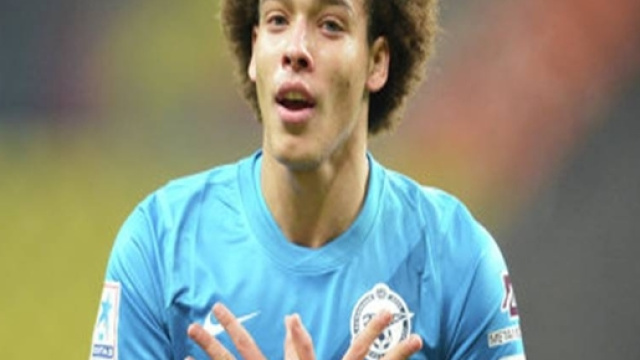 il centrocampista belga Axel Witsel