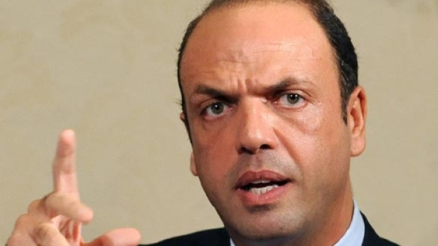 Il ministro Angelino Alfano Annuncia maggiori controlli al confine con la Francia