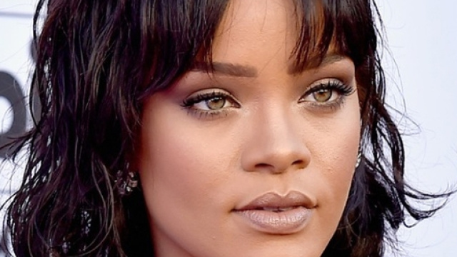 Rihanna annulla il concerto a Nizza dopo la strage.