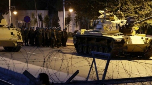 Turchia, colpo di stato in corso
