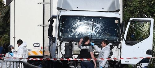 Nice attacker named as ISIS fanatic Mohamed Lahouaiej Bouhlel ... - dailymail.co.uk