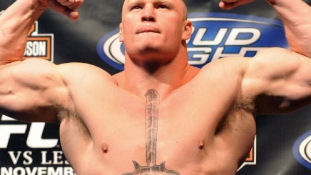 Brock Lesnar alla presentazione di UFC 200