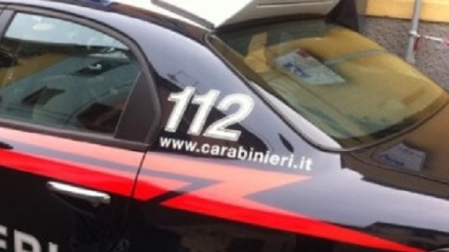 Cosenza, uomo si toglie la vita lanciandosi dal quinto piano