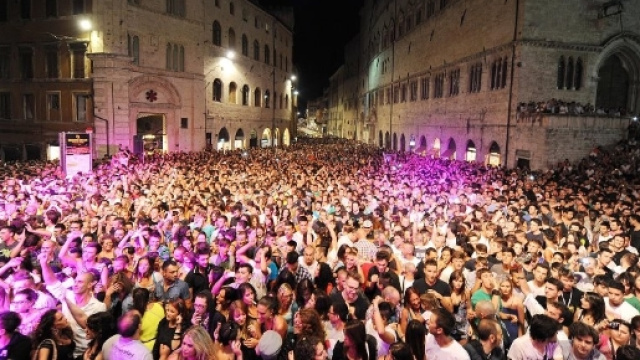 Grande affluenza di pubblico. Entusiasmo e partecipazione