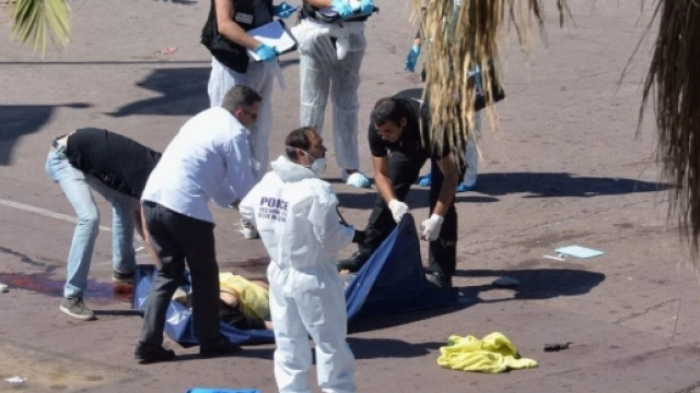 Indagini in corso dopo la mattanza sulla Promenade des Anglais di Nizza.