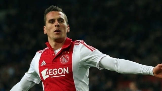 L'attaccante dell'Ajax, Arkadiusz Milik &egrave; molto vicino al Napoli. Sar&agrave; lui a sostituire Gonzalo Higuain, trasferitosi alla Juventus?